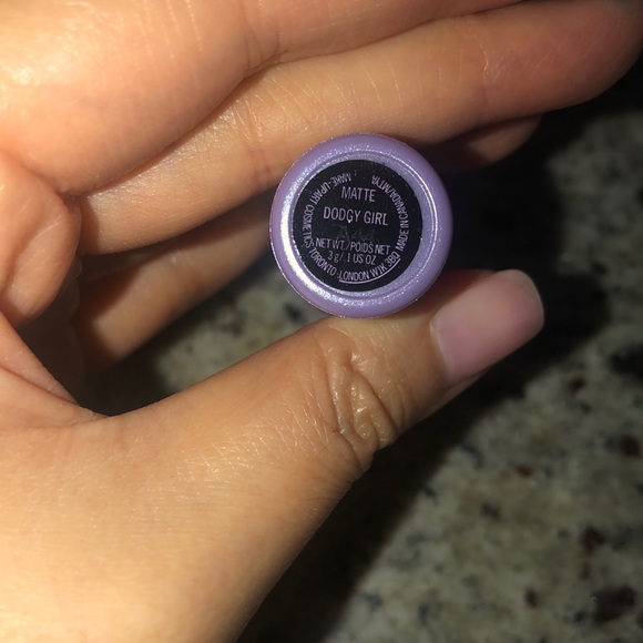 MAC DODGY GIRL LIPSTICK - Picture 4 of 4